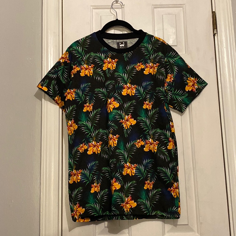 Men’s floral shirt